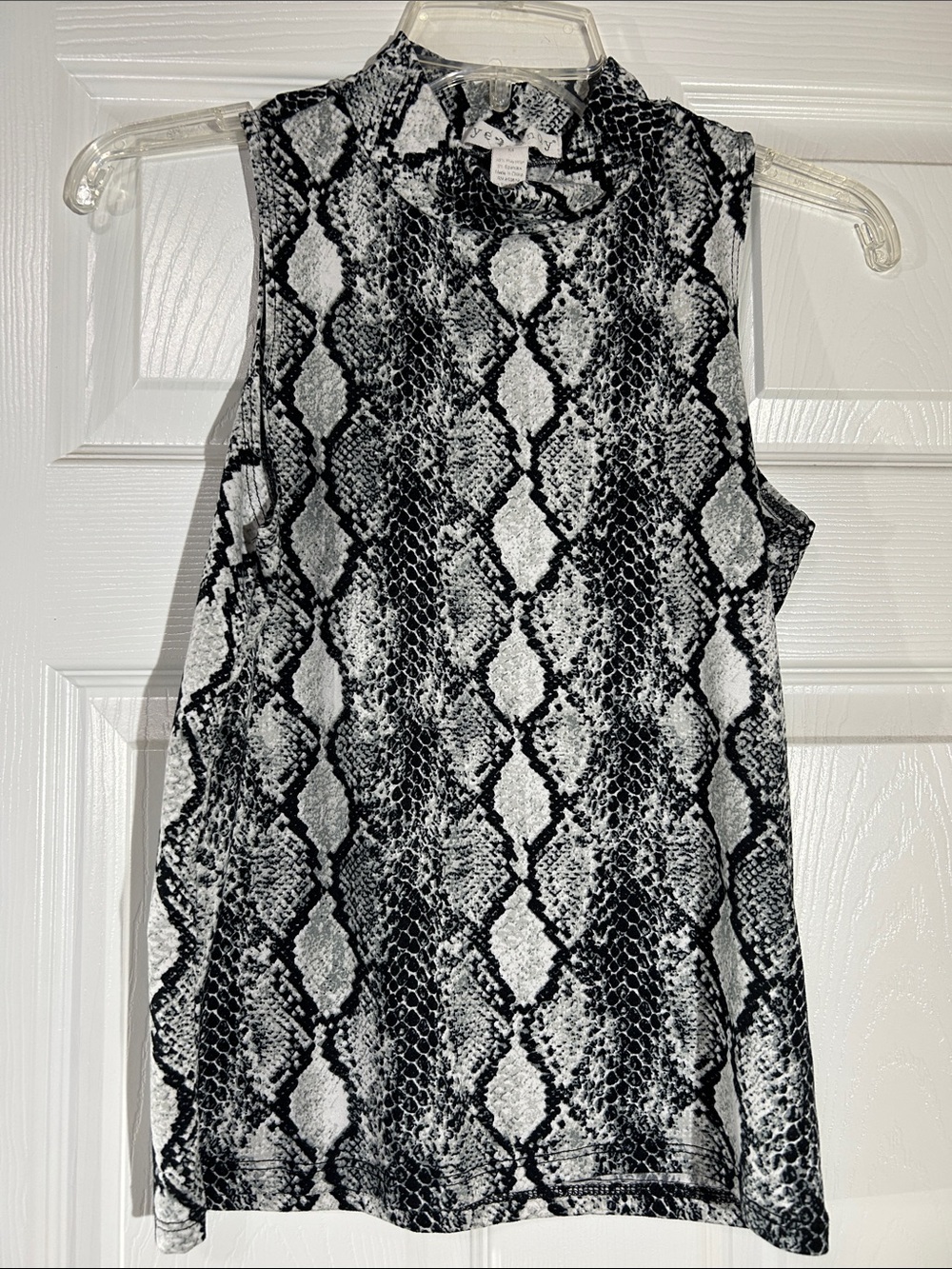 eye candy Black and White Snake Print Sleeveless Tank Top Edgy Chic Night Out
